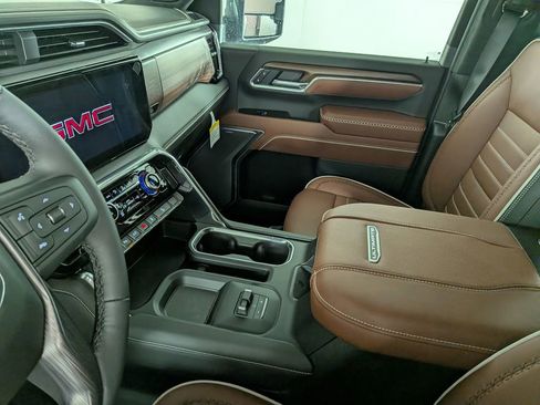 New 2026 GMC Sierra 2500 Denali Ultimate AWD/4WD image 25
