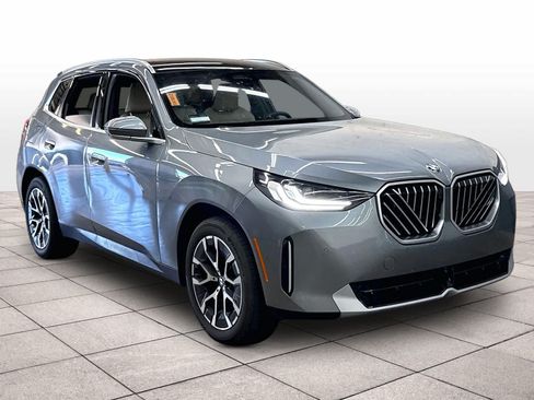 Used 2026 BMW X3 xDrive30i w/ Premium Package AWD/4WD image 2