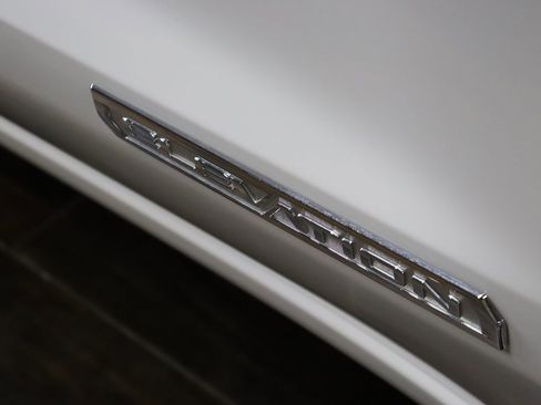 Used 2024 GMC Sierra 1500 Elevation image 10