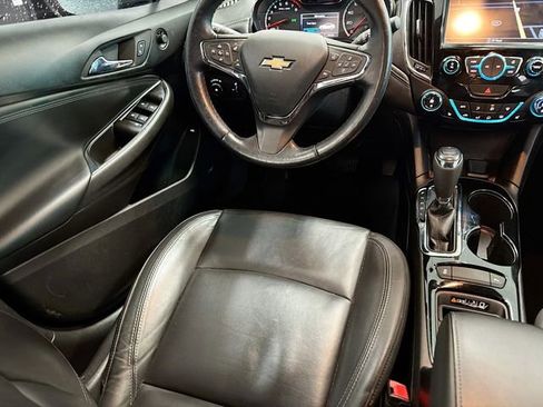 Used 2017 Chevrolet Cruze Premier image 22
