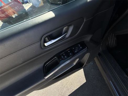 Certified 2022 Nissan Pathfinder SL w/ Cargo Package image 19