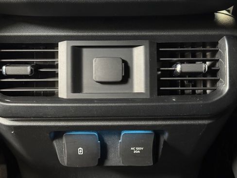 Used 2022 Ford F150 XLT w/ Equipment Group 302A High image 16