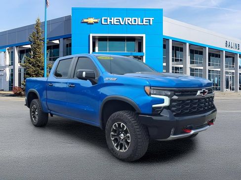 Used 2023 Chevrolet Silverado 1500 ZR2 w/ Technology Package AWD/4WD image 1