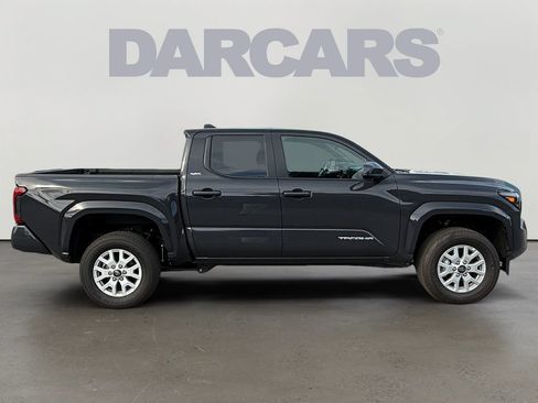 Used 2026 Toyota Tacoma SR5 AWD/4WD image 8