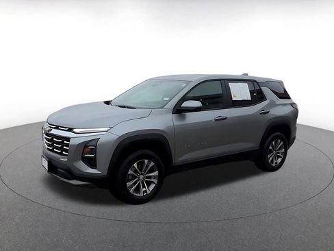 Used 2025 Chevrolet Equinox LT image 8