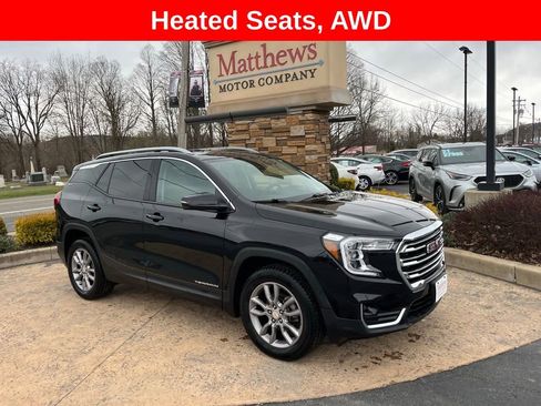 Used 2024 GMC Terrain SLT AWD/4WD image 1