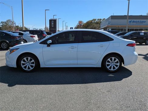 Used 2022 Toyota Corolla LE image 7