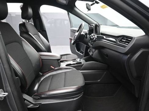 Used 2025 Ford Escape ST-Line AWD/4WD image 30