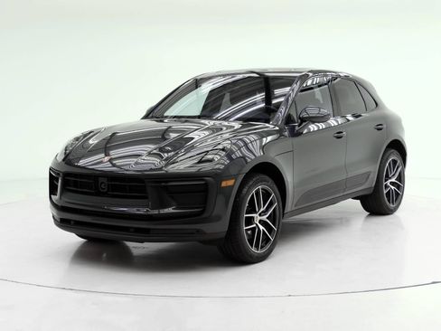 Used 2026 Porsche Macan AWD/4WD image 1