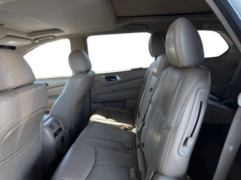 Used 2017 Nissan Pathfinder Platinum w/ Cargo Package image 11