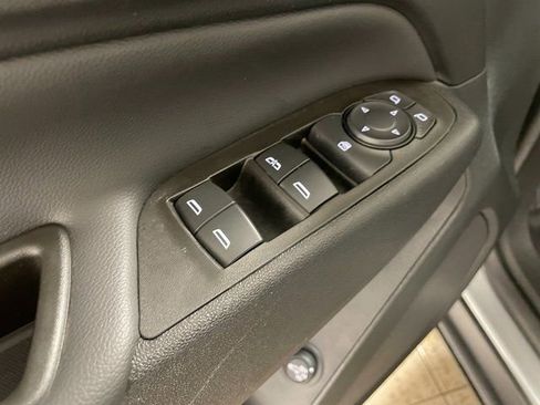 Used 2023 Chevrolet Equinox LT image 22