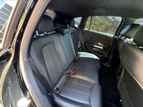 Used 2025 Mercedes-Benz GLA 250 image 27