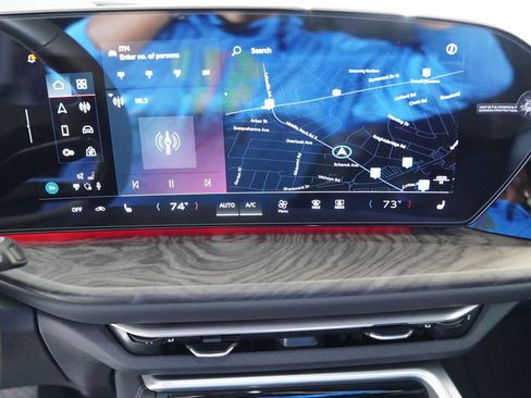 Used 2025 Audi Q5 Premium w/ Convenience Package image 3