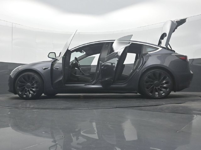 Used 2018 Tesla Model 3 Long Range RWD image 52
