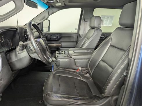 Used 2020 Chevrolet Silverado 2500 LT w/ Convenience Package image 9