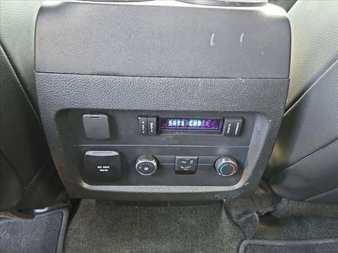 Used 2017 Ford Expedition XLT w/ Equipment Group 202A RWD image 17