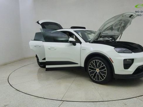 Used 2025 Porsche Macan Electric RWD image 74