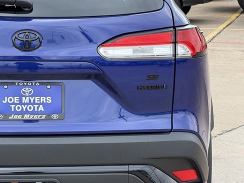 Used 2024 Toyota Corolla Cross SE AWD/4WD image 9