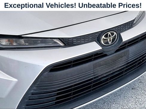 Used 2023 Toyota Corolla LE FWD image 34