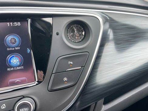 Used 2019 Buick Envision Essence image 12