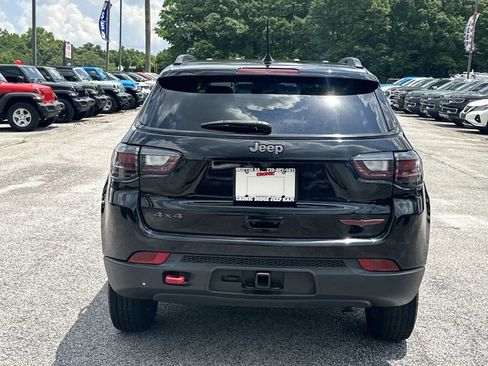 Used 2022 Jeep Compass Trailhawk w/ Trailhawk Elite Group AWD/4WD image 3