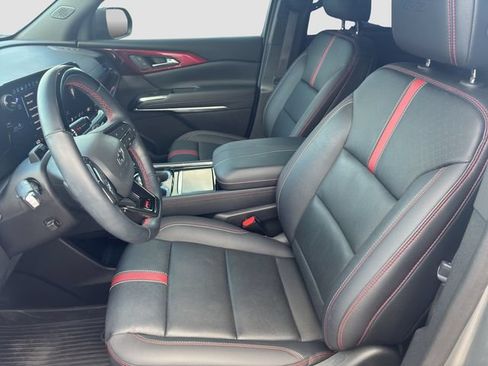 Used 2024 Chevrolet Traverse RS w/ LPO, Floor Liner Package AWD/4WD image 11