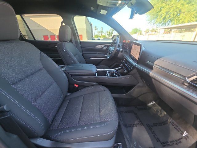 Used 2027 Chevrolet Traverse LT w/ Driver Confidence Package FWD image 27
