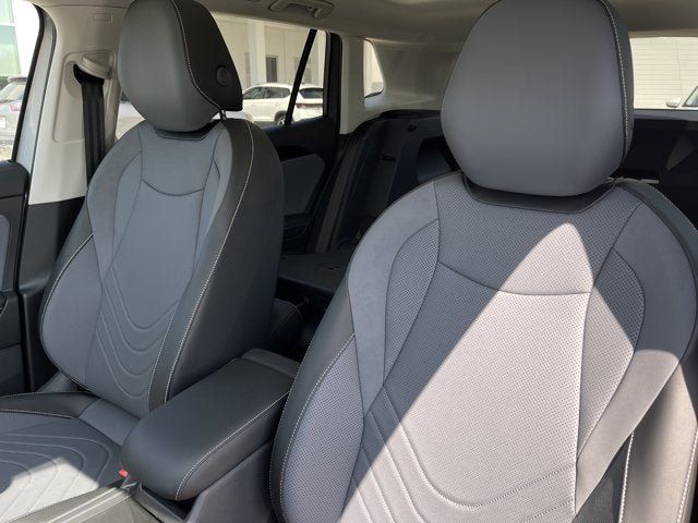New 2026 Volkswagen Tiguan SE AWD/4WD image 11