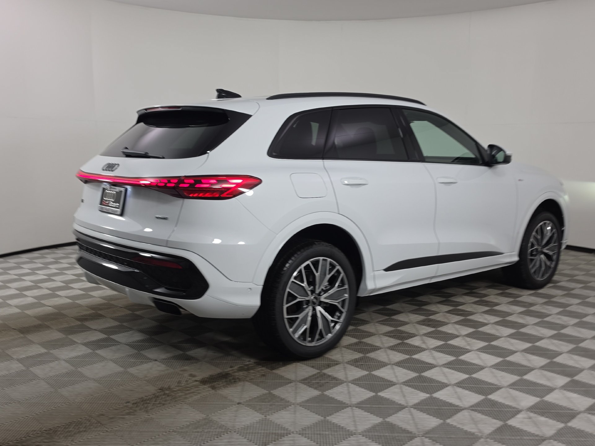 New 2026 Audi Q5 Premium Plus AWD/4WD image 6