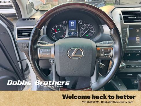 Used 2019 Lexus GX 460 Luxury w/ Preferred Accessory Package AWD/4WD image 17