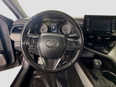 Used 2023 Toyota Camry SE image 13