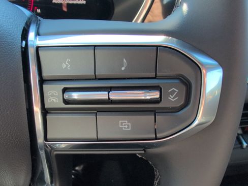 New 2026 GMC Canyon Elevation w/ Convenience Package image 16