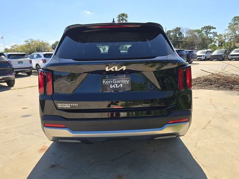 New 2026 Kia Sorento S FWD image 7