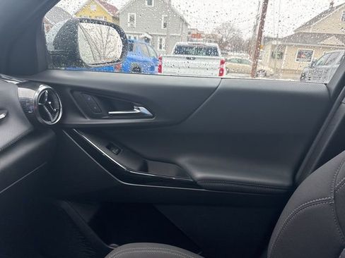 Used 2025 Chevrolet Equinox LT image 29