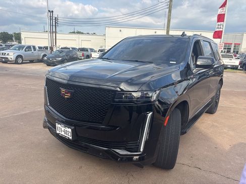 Used 2022 Cadillac Escalade Sport Platinum RWD image 4