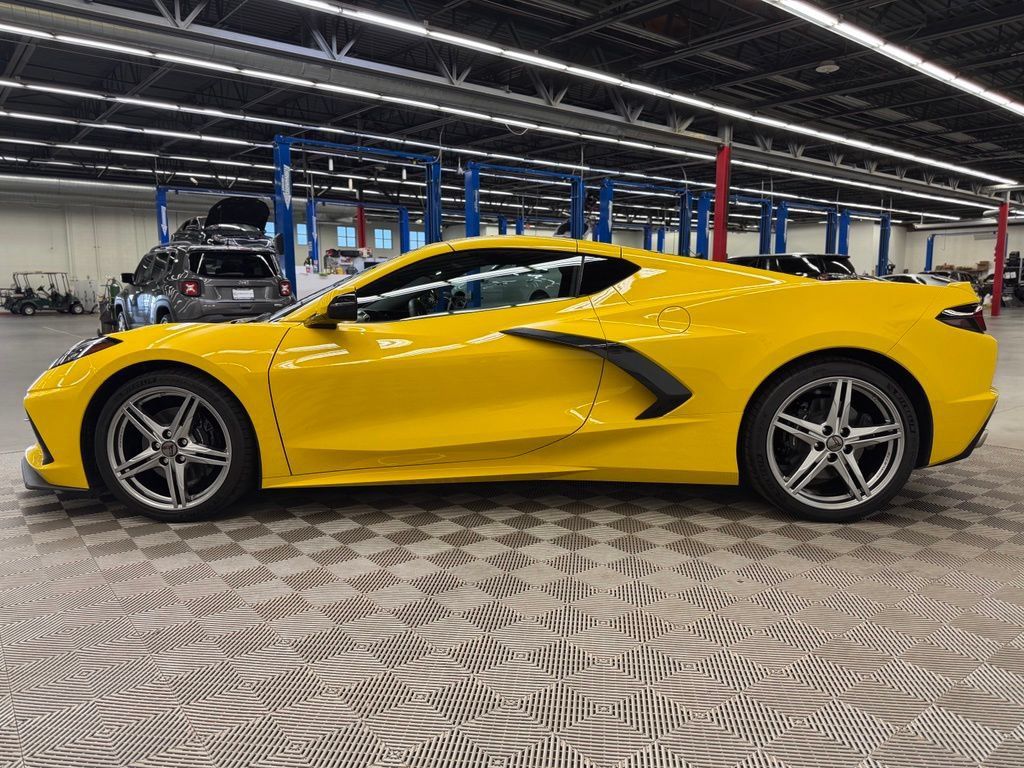Used 2026 Chevrolet Corvette Stingray Coupe w/ 1LT RWD image 4