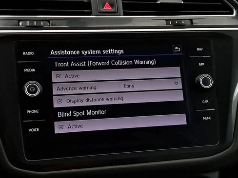 Used 2018 Volkswagen Tiguan SEL w/ 3rd Row Seat Package AWD/4WD image 10