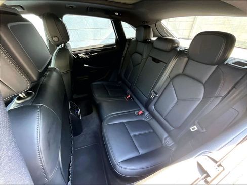 Certified 2026 Porsche Macan AWD/4WD image 22