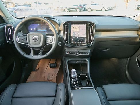 New 2026 Volvo XC40 B5 Plus w/ Protection Package Premier image 21