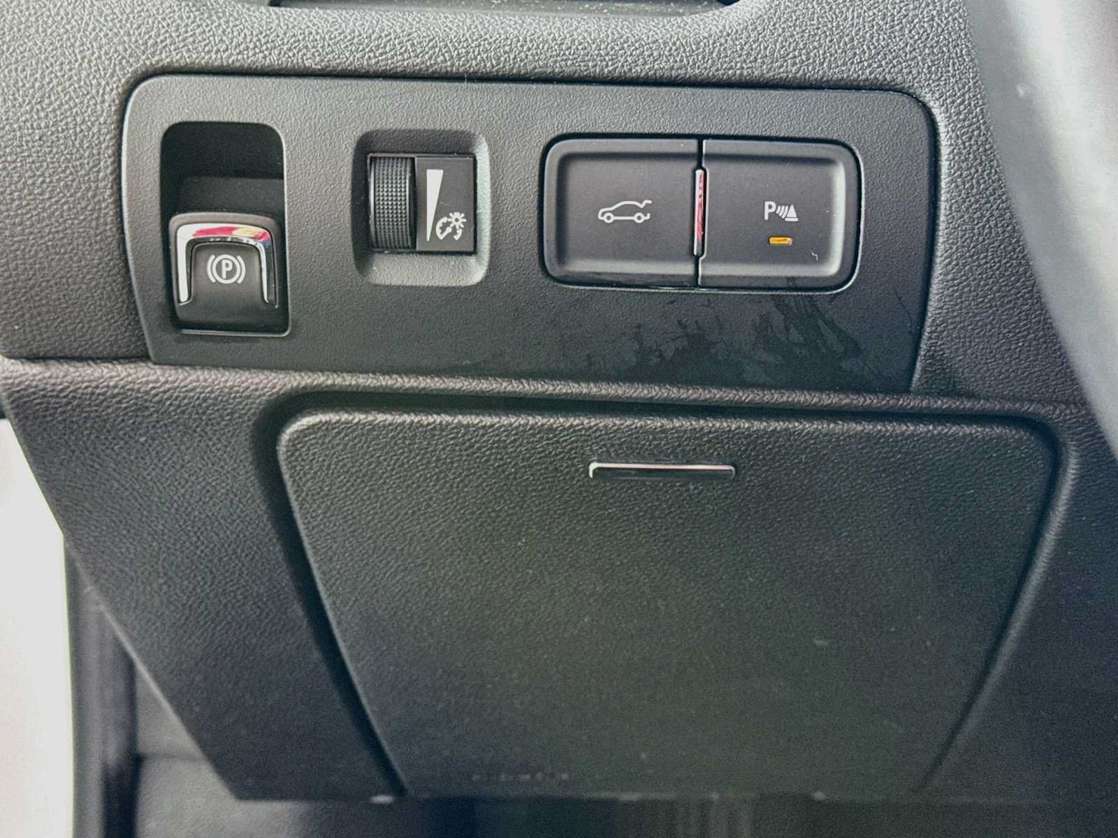 Used 2014 Chevrolet Impala LT w/ Convenience Package FWD image 7
