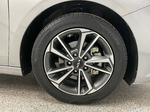 Used 2023 Kia Forte LXS image 29