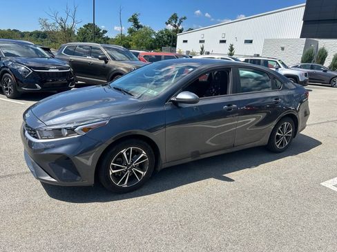 Certified 2024 Kia Forte LXS FWD image 3