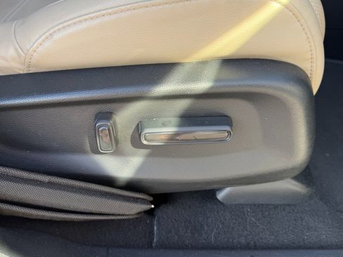 Used 2017 Honda CR-V Touring image 14