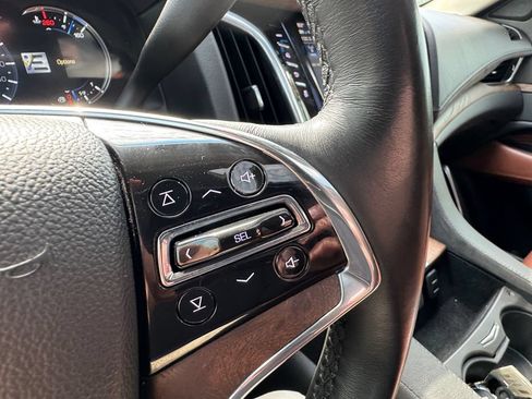 Used 2019 Cadillac Escalade Premium Luxury AWD/4WD image 30