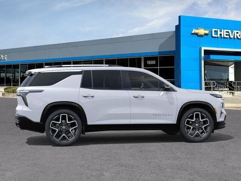 New 2026 Chevrolet Traverse High Country w/ LPO, Floor Liner Package AWD/4WD image 5