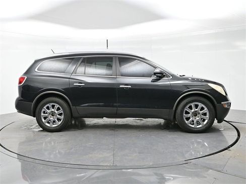 Used 2011 Buick Enclave CXL image 8