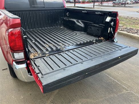 Used 2022 Toyota Tacoma SR5 image 27