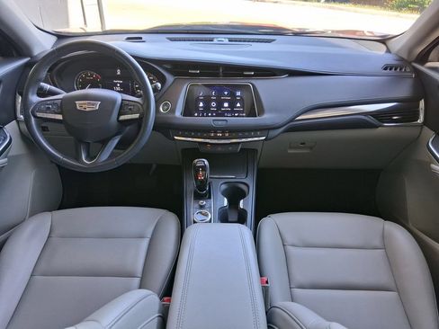 Used 2023 Cadillac XT4 Luxury w/ Driver Awareness Package FWD image 9