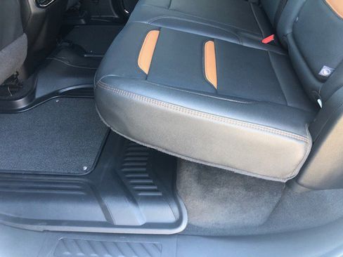 Used 2025 GMC Sierra 2500 AT4 w/ AT4 Premium Plus Package image 21