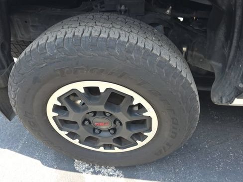 Used 2024 Toyota Tacoma TRD Off-Road w/ TRD Off Road Premium Package AWD/4WD image 13